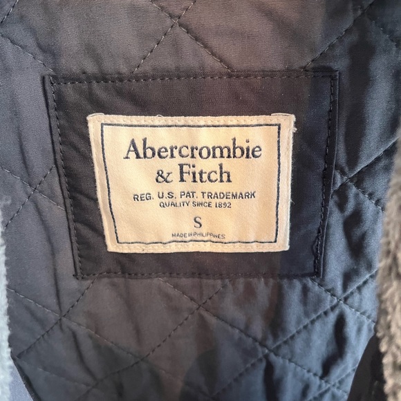 Abercrombie & Fitch woman’s vest. Size small - Picture 3 of 3
